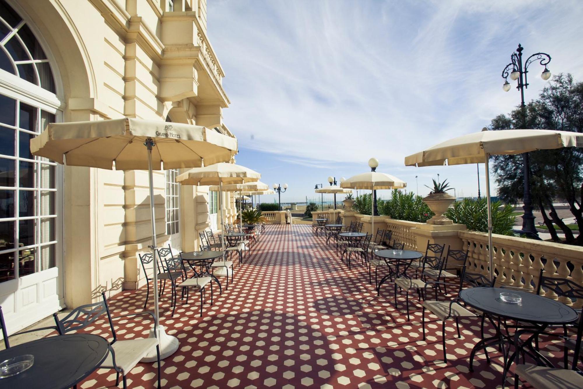 Grand Hotel Cesenatico Exterior foto